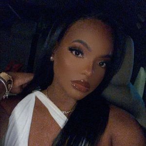 Meet your Posher, Astrid